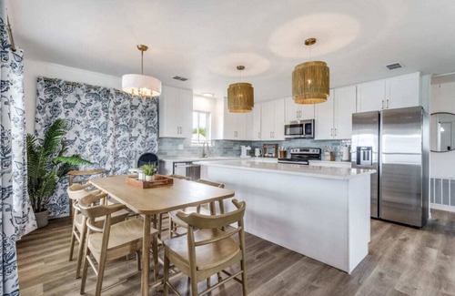 Princeton House | Lake Side House close to Outdoor Fun, Fishing