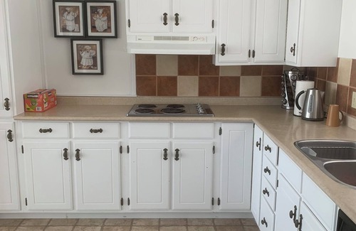 Oro Station Cottage | Lake Simcoe Waterfront Cottage. All Season Getaway,