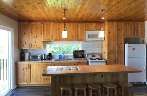 Ramara House | Lake Simcoe Waterfront Cottage Getaway