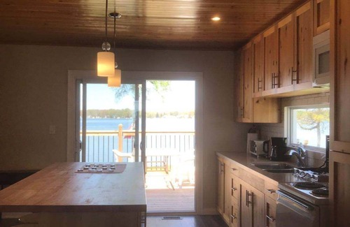 Ramara House | Lake Simcoe Waterfront Cottage Getaway