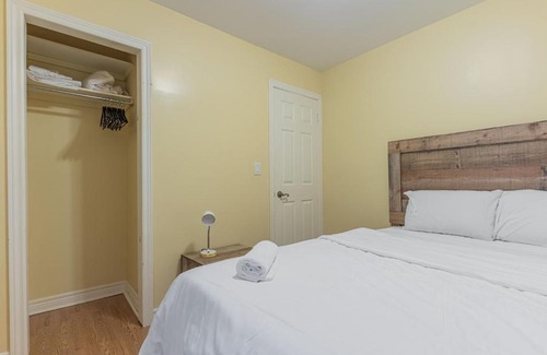 Alcona House | Lake Simcoe waterfront cottage