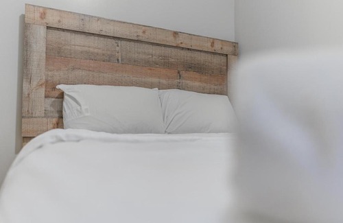 Alcona House | Lake Simcoe waterfront cottage