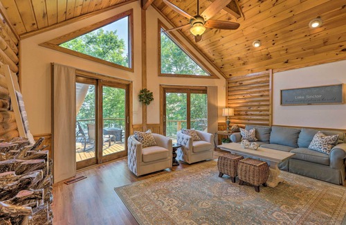 Milledgeville Cabin | Lake Sinclair Cabin with Boat Dock & 2 Decks!