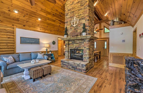 Milledgeville Cabin | Lake Sinclair Cabin with Boat Dock & 2 Decks!