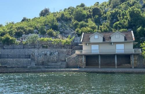 Dodosi House | Lake Skadar Paradise