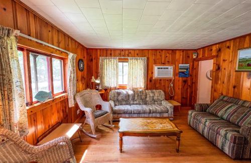 Wells House | Lake St. Catherine Cottage - Red Across