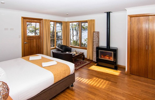 Lake St. Clair Cabin | Lake St Clair Lodge