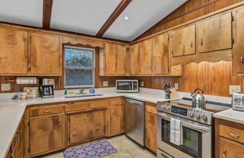 Prosperity House | Lake Stay on Bedford Way