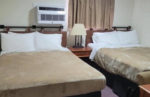 Saddlestring Hotel | Lake Stop Resort