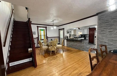 Frazee House | Lake Street Lodge