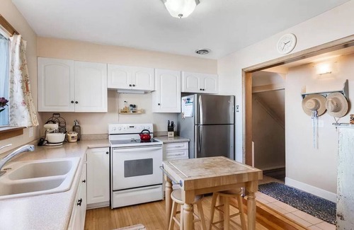 Osakis House | "Lake Street Retreat" on Osakis