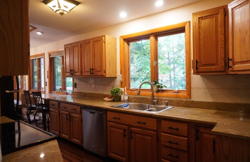 Mount Sunapee House | Lake Sunapee Access Shared Private Dock 2 Min walk/7 Mins to Mount Sunapee