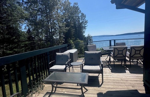 Shuniah Cottage | Lake Superior Cottage with Million dollar view - 3 +1 bedrooms and 2 car garage