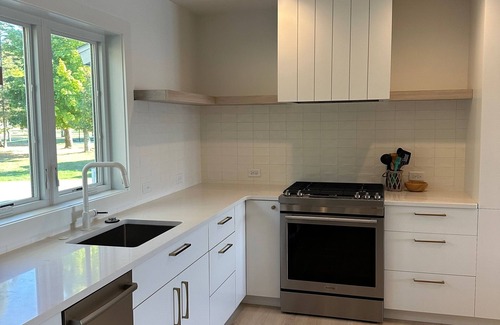 Munising House | Lake Superior Guest House On The Beach in Munising- new build, high end, modern