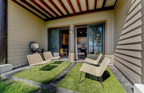 Brockway House | Lake Tahoe Vacation Rental w Patio & Pool Access