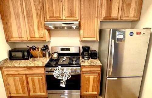 Tahoe Pines Cabin | Lake Tahoe W. Shore Cabin, Tahoe Pines/Homewood, Sleeps 8-10, Hottub, Wifi, Cabl