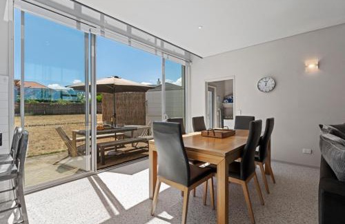 Wharewaka House | Lake Taupo Gem