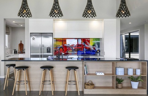Acacia Bay House | Lake Taupō Luxury Views for Families and Groups