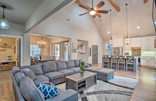 Quinlan House | Lake Tawakoni Access Home with Game Room!