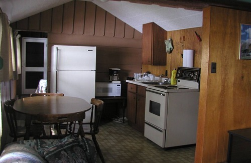 Temagami Resort | Lake Temagami Cottage Rentals - Cottage #3 - Pinewood