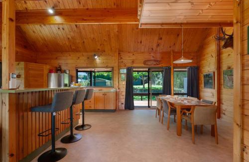 Waipahihi House | Lake Terrace Lockwood