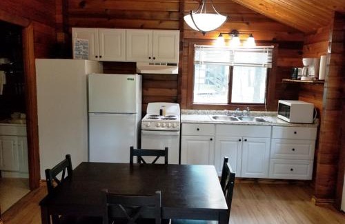 Gordonville Resort | Lake Texoma Camping Resort Cabin 1