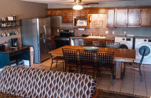 Mead Apartment | Lake Texoma Six-Plex Main Room