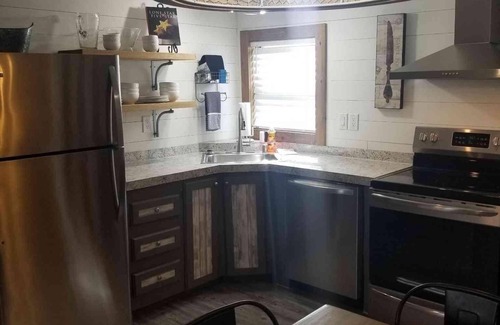 Mead House | Lake Texoma Vacation HomeThe White House