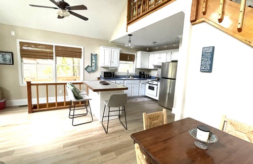 Mount Gilead House | LAKE THERAPY on Tillery lovely waterfront home with awesome dock and privacy!