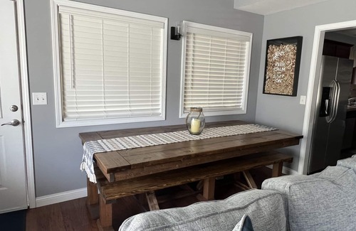 Jamestown House | Lake Time Cottage, 3 Bedroom 2 Bath, <3 Mile from Jamestown