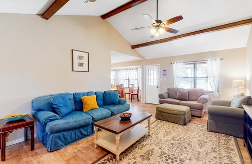 Buchanan Dam House | Lake Time