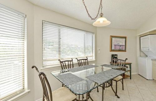 Lakeway House | Lake Travis Bungalow Casita Golden Rod #2