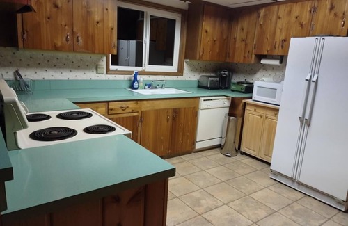 Lake Almanor Country Club House | Lake View Cottage in Lake Almanor Country Club!