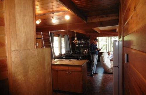 Lake Almanor Country Club Cabin | Lake Almanor County Club sleeps ten people beautiful view of lake off huge deck