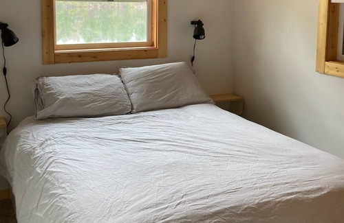 Santeetlah Cabin | Lakefront Rustic Charm with Beach Access - NO LONGER AVAILABLE