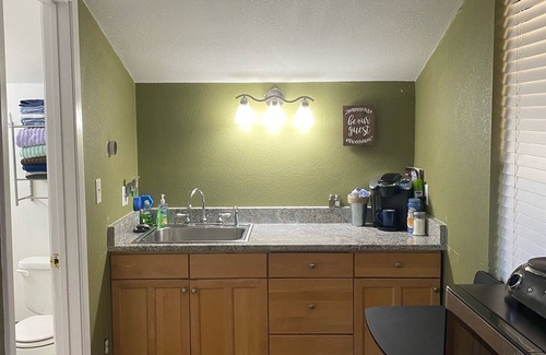 Quinlan Apartment | Lake Vacation Getaway