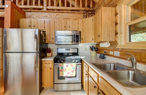 Ely Cabin | Lake Vermilion Cabin w/ Private Dock + Fire Pit!