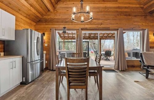 Gull Lake Cabin | Lake Vibes 3 BD 1 BA Cottage steps from the Lake