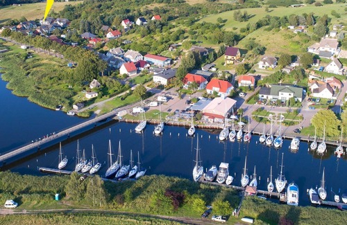 Neuensien Apartment | LAKE VIEW AND balcony - quiet location - Mönchgut 5