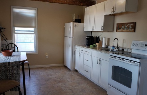 Sylvan Beach Apartment | Lake View apartment in the middle of Sylvan Beach