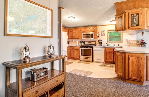Conover Cabin | Lake view cabin w/dock, firepit, kayaks, W/D, & shared access to North Twin Lake