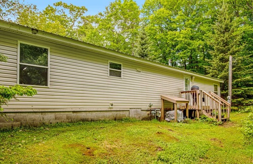 Conover Cabin | Lake view cabin w/dock, firepit, kayaks, W/D, & shared access to North Twin Lake