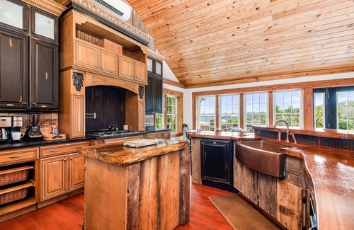 Silver Point Ski Chalet | Lake View Chalet | Game Room | Hot Tub