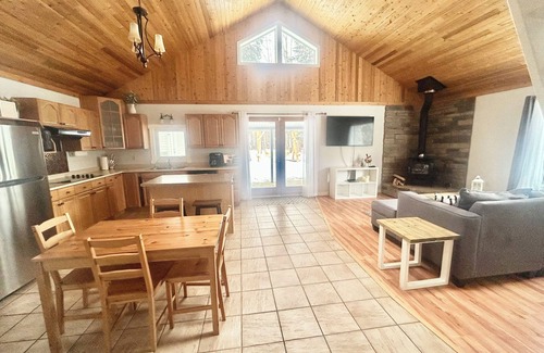 Silver Sands Cottage | Lake View Cottage w/dock on LAKE ISLE AB -kayak & canoe, fireplace, 45min to Edm