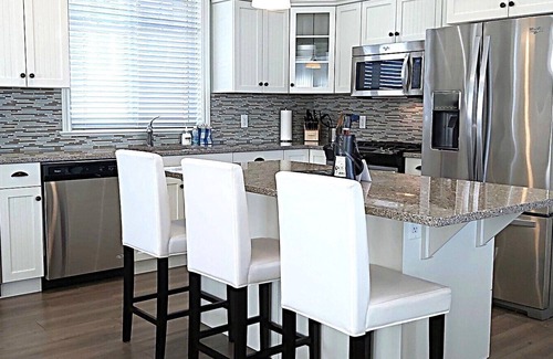 Okanagan-Similkameen House | Lake View Cottage - Fantastic views - 2 kitchens