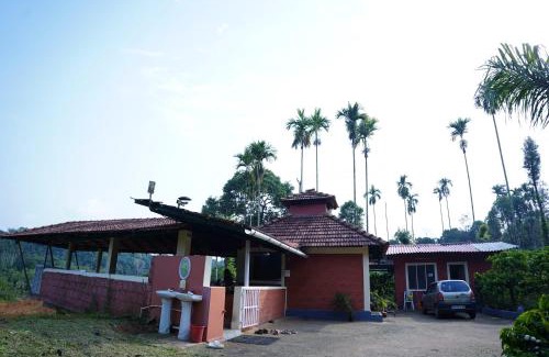 Virajpet Resort | Lake View Cottage