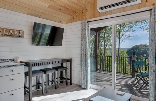 White County Cabin | Lake View Country Cabin at Bear Bluff Retreat