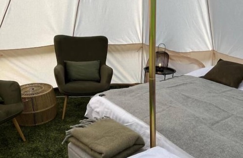 Selfoss House | Lake View Cozy Tents