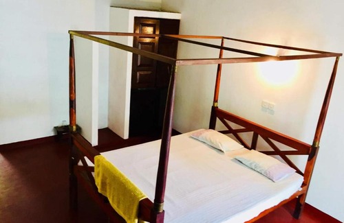 Ambalangoda Apartment | Lake view Duwa Hotel