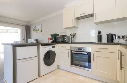 Mylor Churchtown Cottage | Lake View
